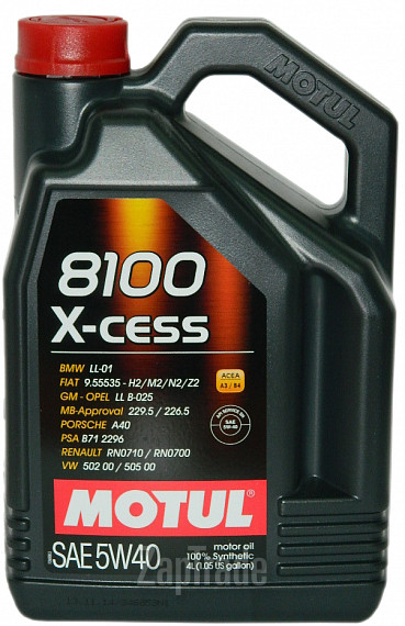������ �������� ����� Motul 8100 X-CESS,  � ��������-�������� � ������